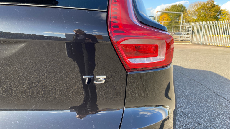 Volvo Xc40 1.5 T3 [163] R DESIGN 5dr Geartronic Petrol Estate